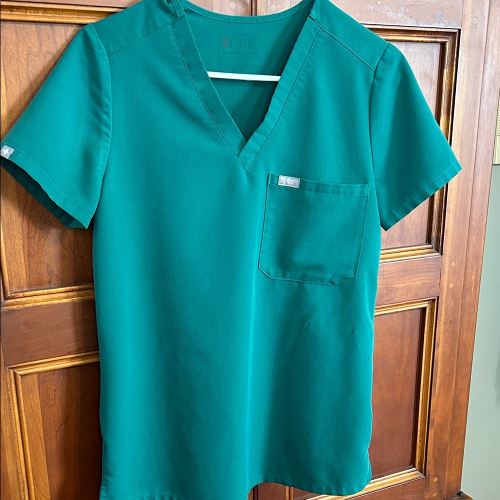 Figs Catarina woman’s scrub top.    Size XS